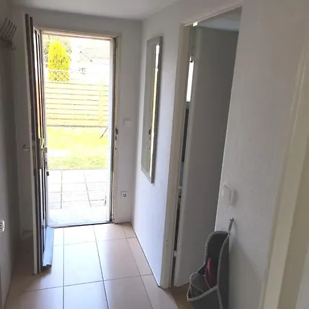 Monteur-haus Pflaumenblüte Pankow, Buchholz, Weißensee Apartment