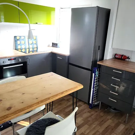 Monteur-haus Pflaumenbluete Pankow, Buchholz, Weissensee Apartament
