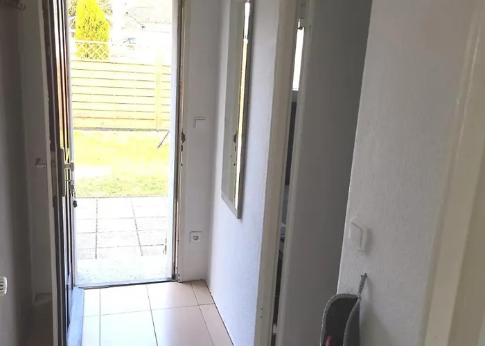 Monteur-haus Pflaumenblüte Pankow, Buchholz, Weißensee Apartment