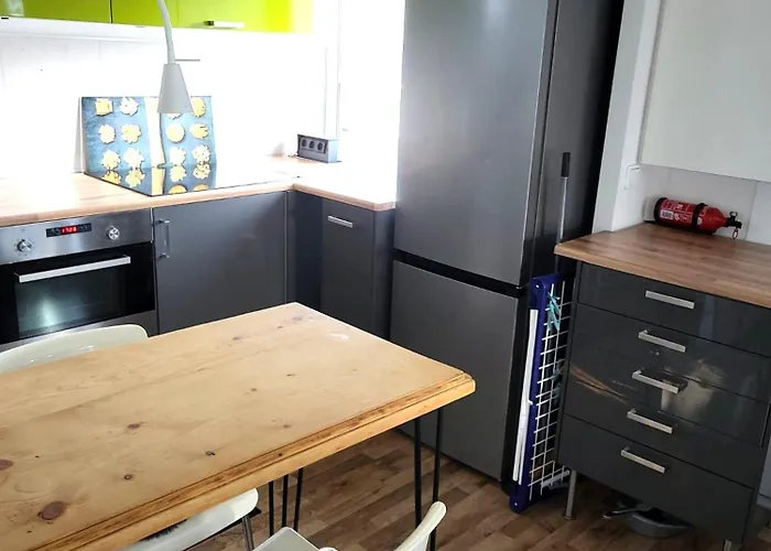 Monteur-haus Pflaumenblüte Pankow, Buchholz, Weißensee Apartment