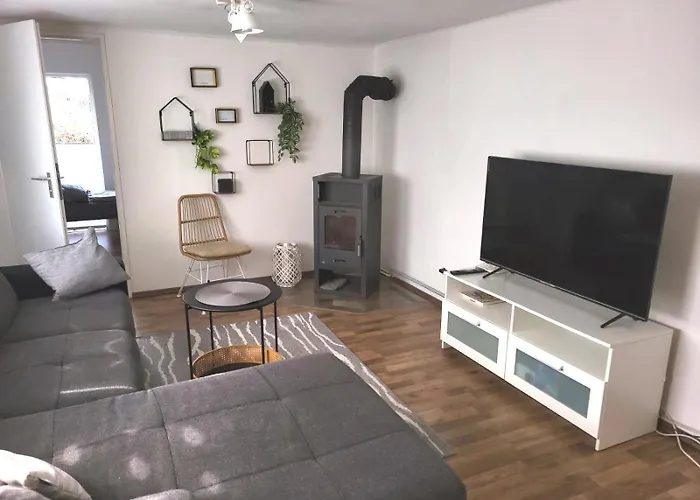 Monteur-haus Pflaumenblüte Pankow, Buchholz, Weißensee Apartment Berlin