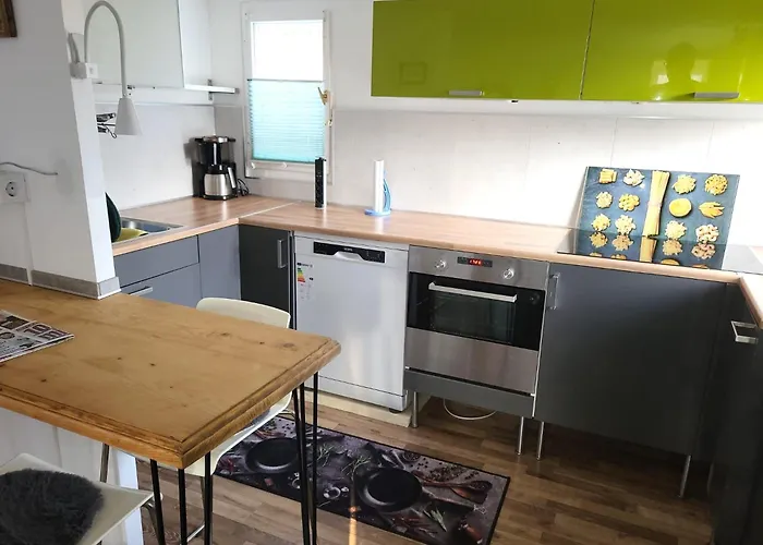 Monteur-haus Pflaumenblüte Pankow, Buchholz, Weißensee Berlin